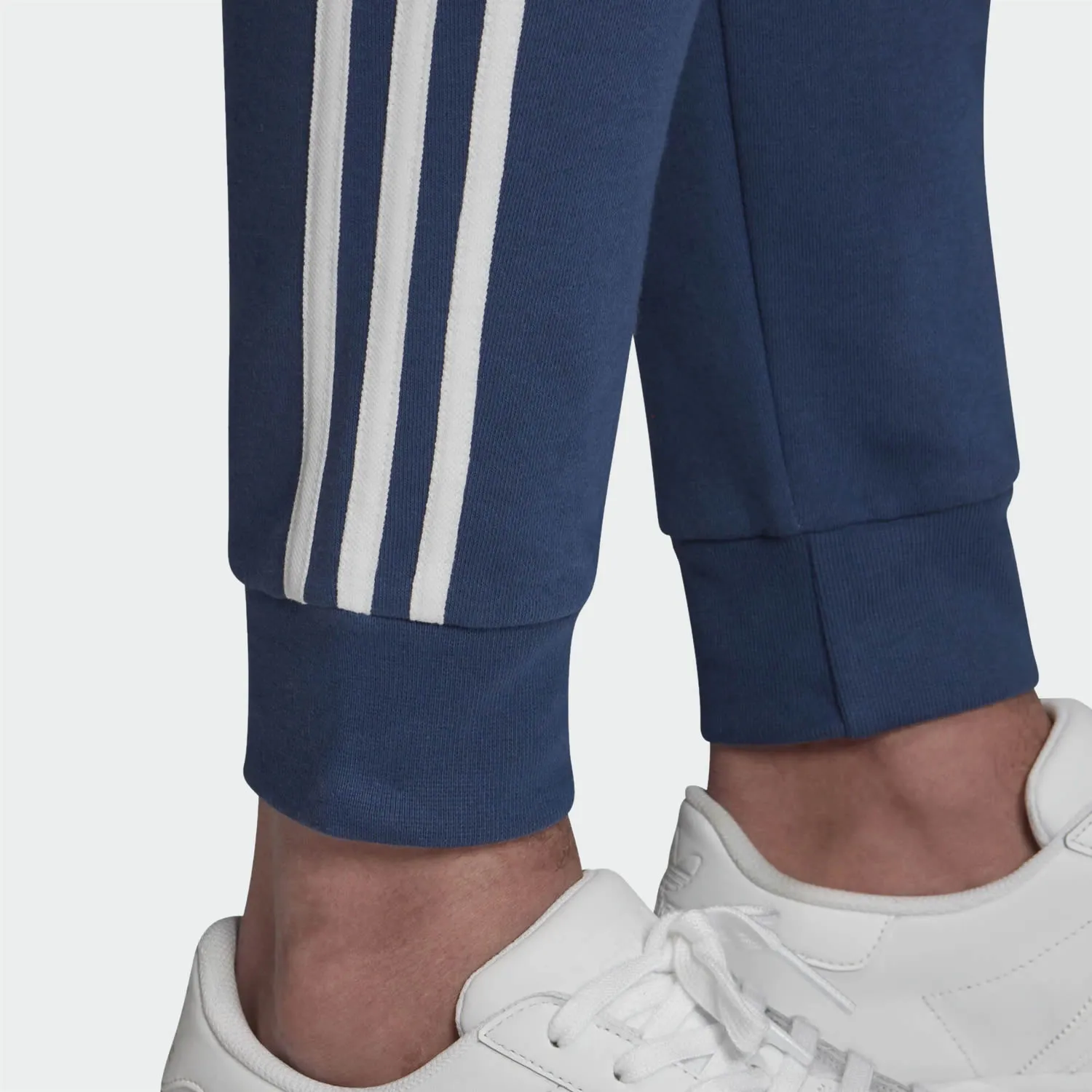 adidas 3 Stripe adicolor Fleece Pants FM3768