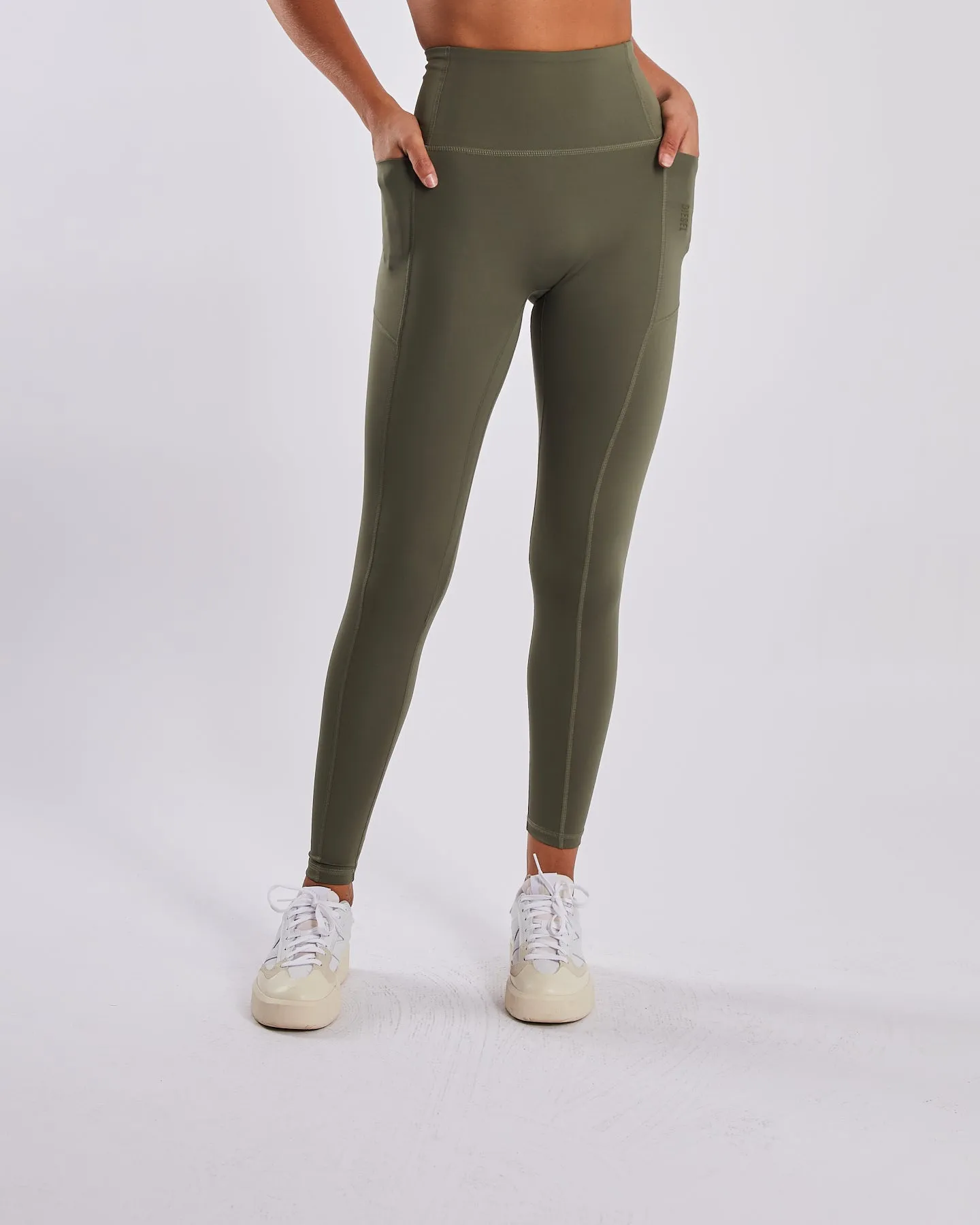 Lola Studio Pant Seaweed