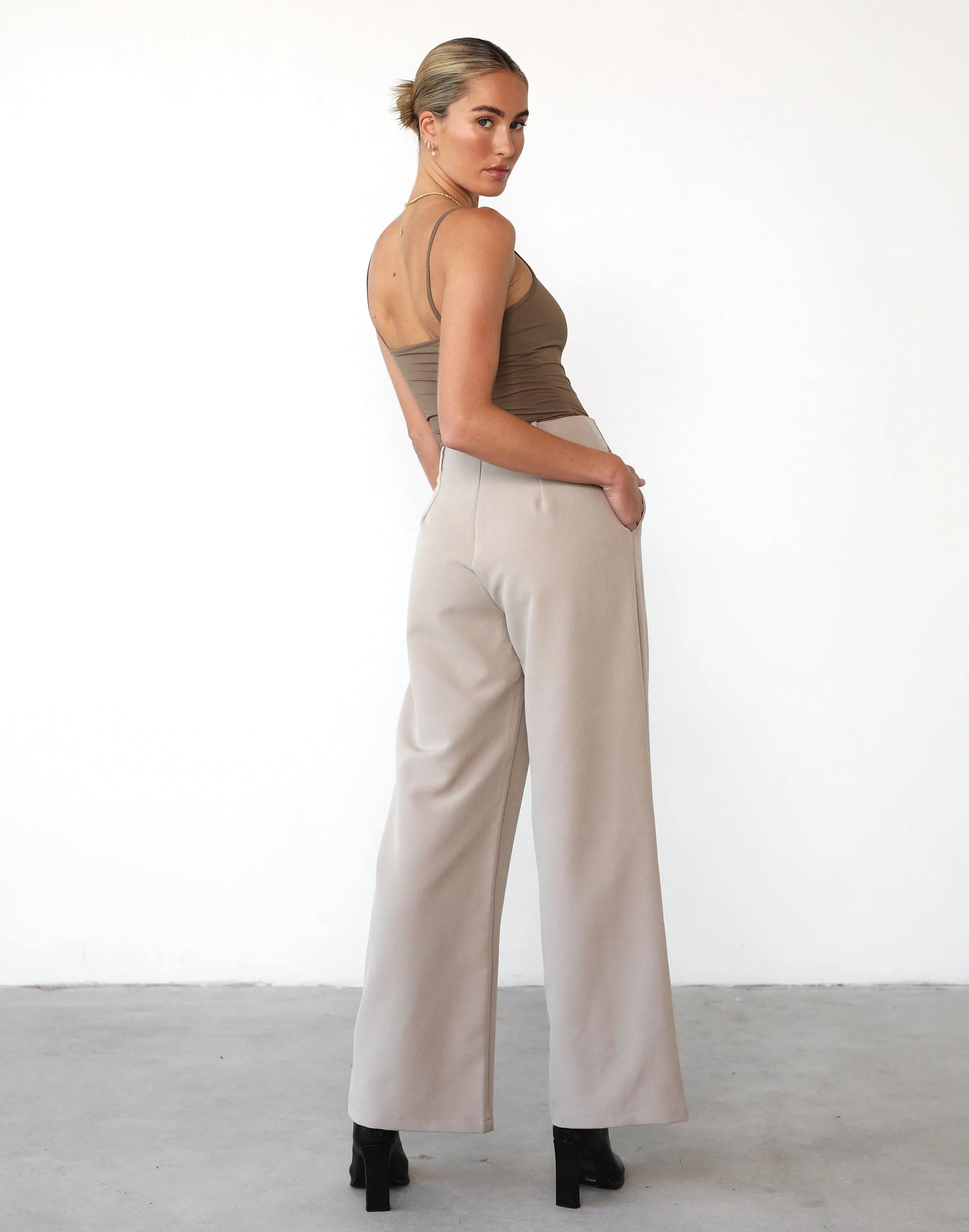 Malakai Pants (Beige)