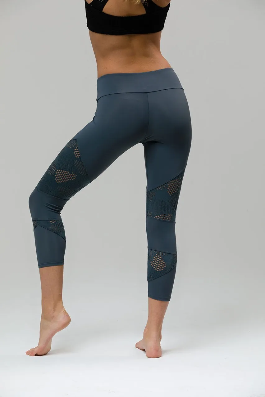 Onzie Honeycomb Cut Out Capri Legging