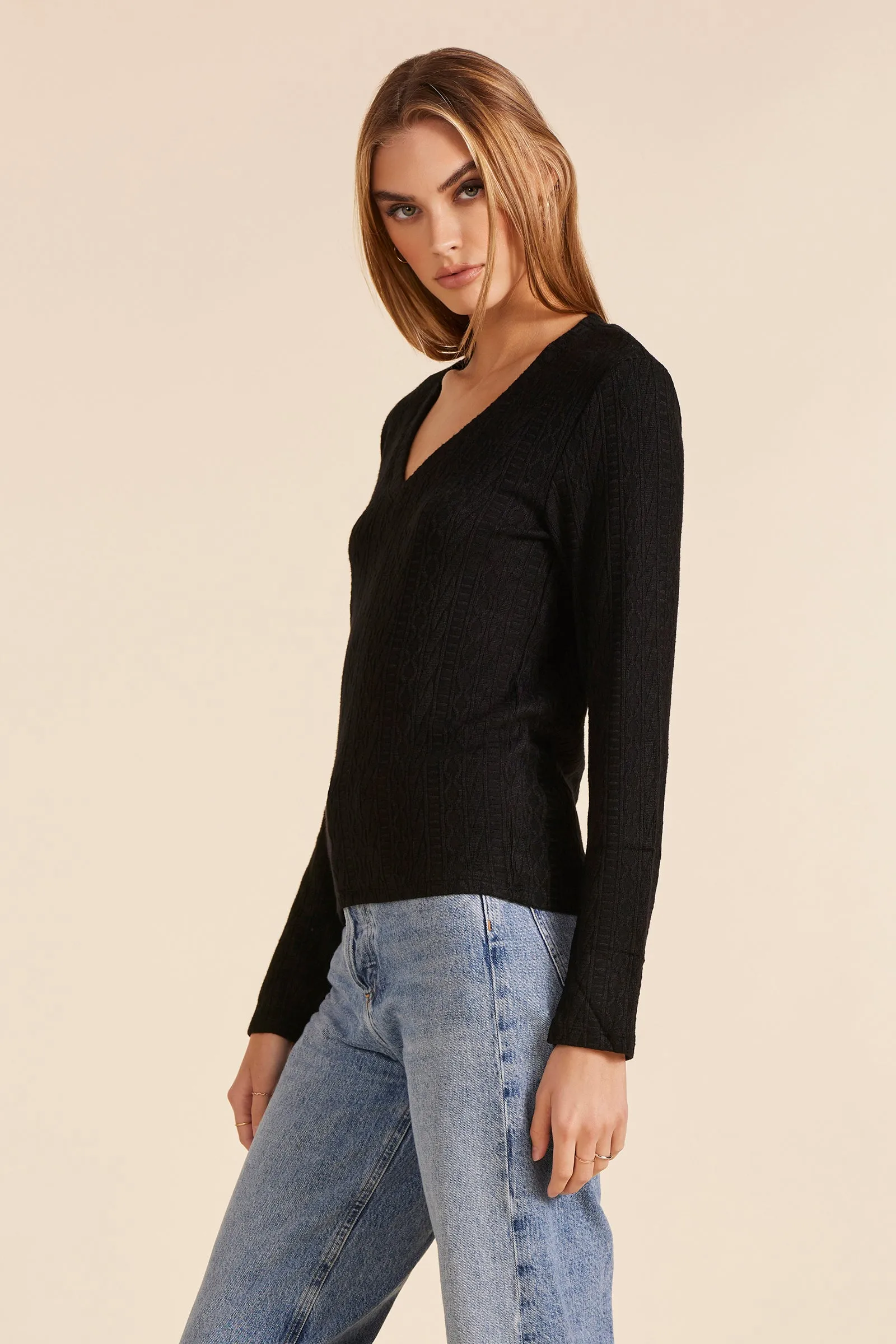 SLIM SWEATER