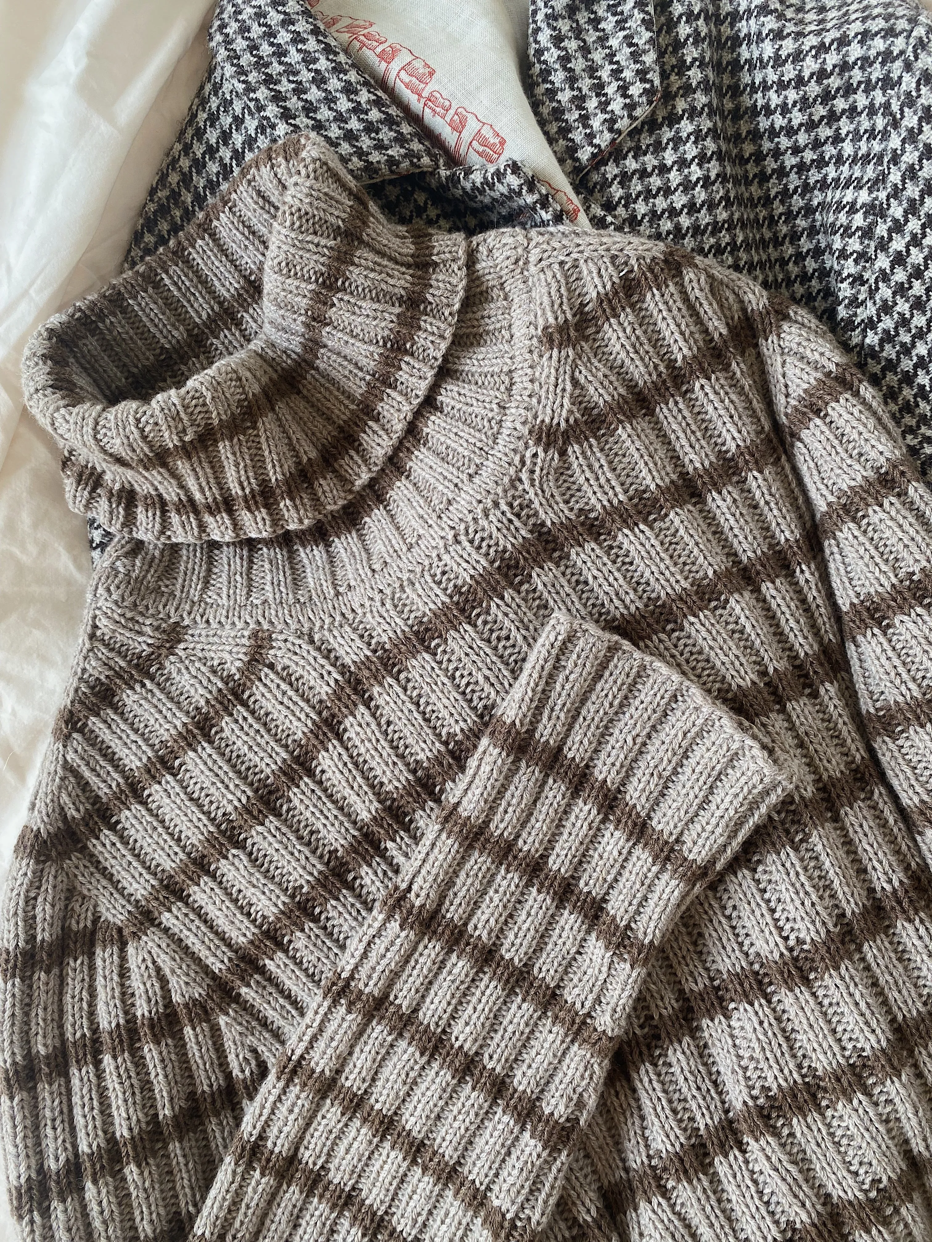 Sweater No. 16 - DANSK